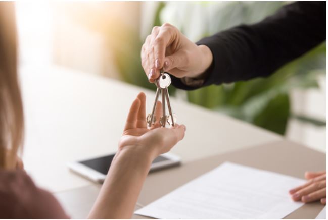 Letting a property - Handing over the keys